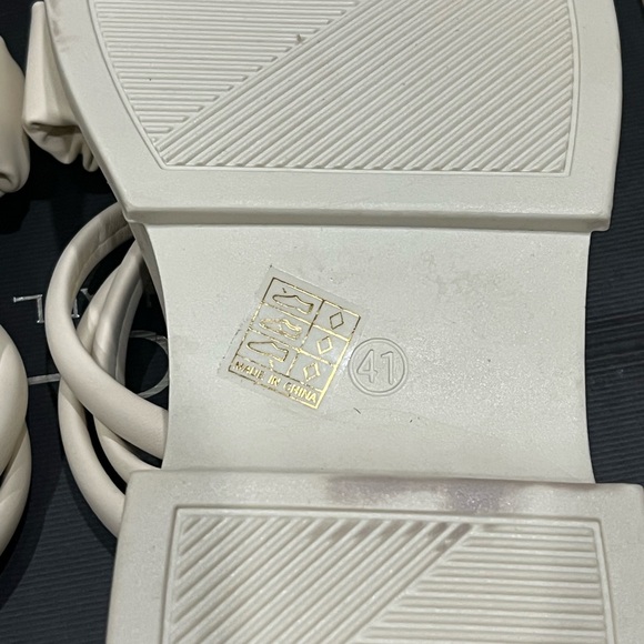 Womens Sandals, Cute Sandals, Chunky Sandals, White Sandals - Picture 4 of 4